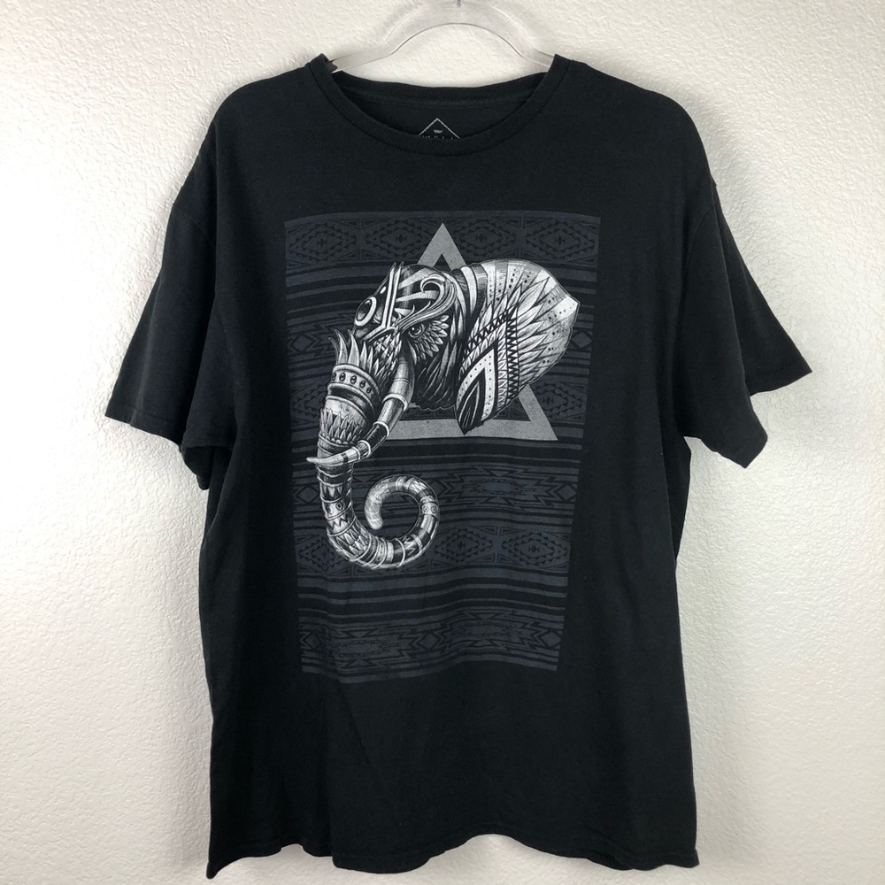 Well Worn Elephant Shirt XL
